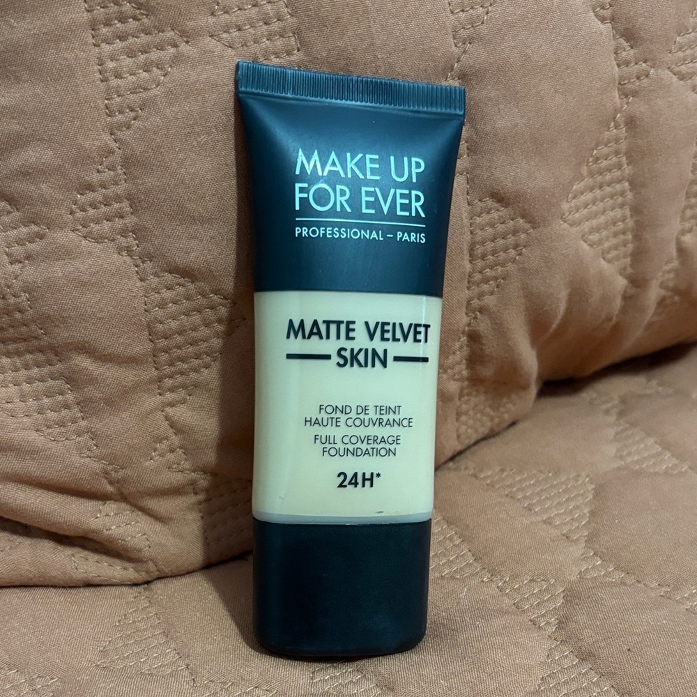Makeup Forever Matte Velvet Skin Foundation - Y245